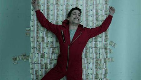 Money Heist Senaryo Analizi: Hırsızlık ve Dramın Büyüleyici Dansı